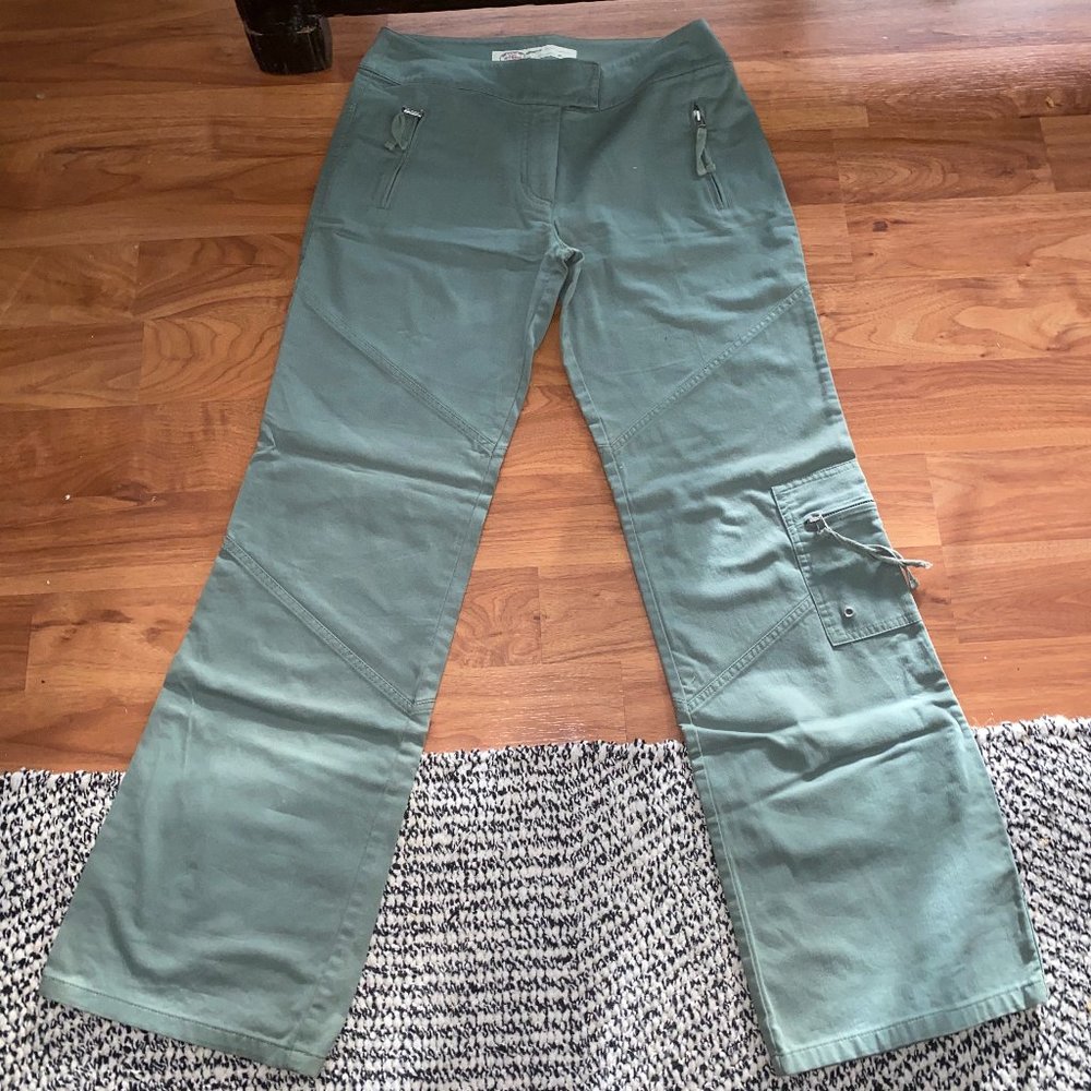 Sitwell Women's Army Green Pant